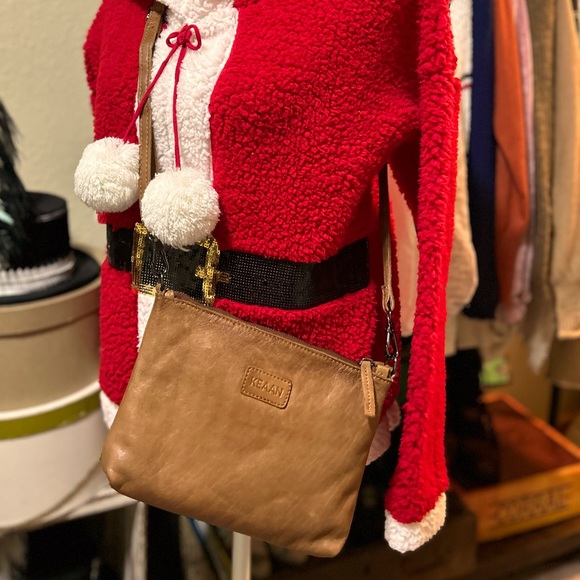 Crossbody - Picture 2 of 4